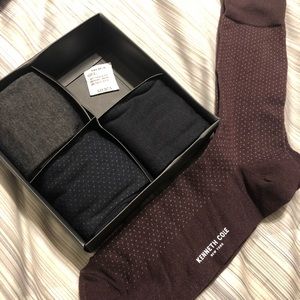 Kenneth Cole Socks (4)
